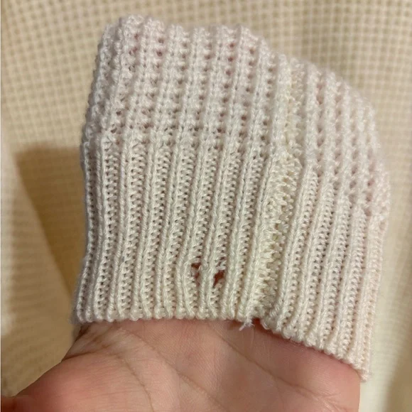 Aritzia Wilfred Isabelli 100% Wool Waffle Knit White/Cream Sweater Size XS - Picture 9 of 13